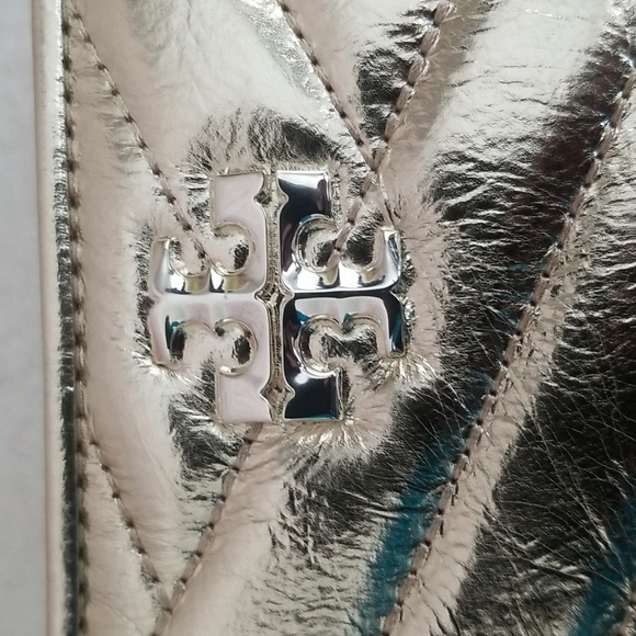 New Tory Burch Kira Chevron Bi-Fold Wallet - Picture 3 of 13